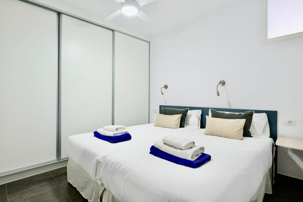 Charming 2 Bedroom Retreat With Beachfront Views San Bartolomé Dış mekan fotoğraf